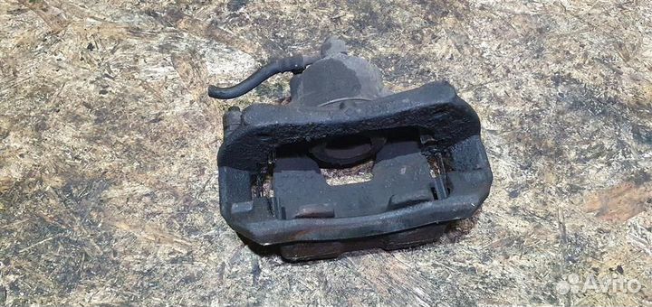 Суппорт передний левый Opel Astra J 2010-2017