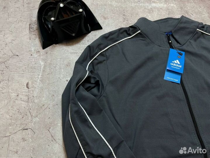 Спортивные костюмы Adidas