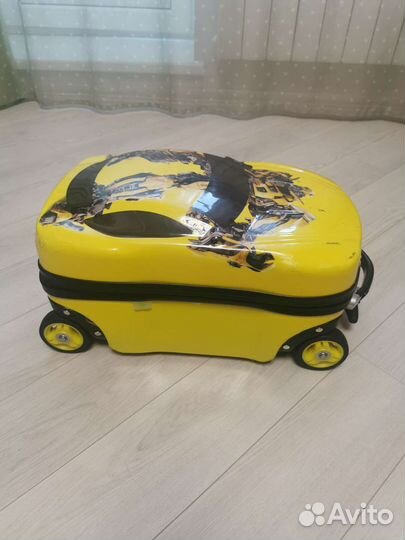 Детский чемодан машинка на колёсиках