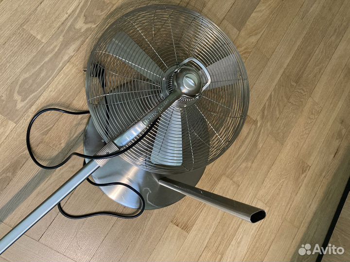 Вентилятоп напольный разборный Bork Aviator