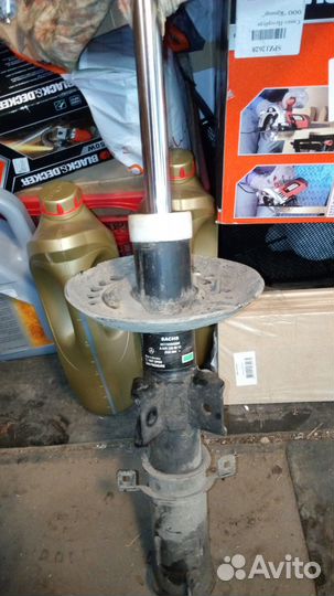 Передняя стойка для vito W639 2013 год, оригинал