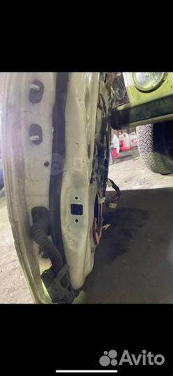 Дверь на nissan cedric