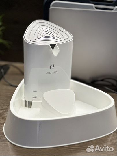 Фонтан поилка для животных