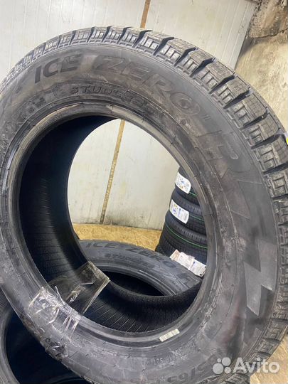 Pirelli Ice Zero FR 185/65 R15 92T