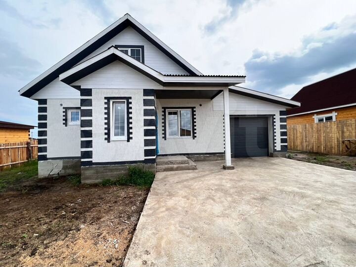 Коттедж 200 м² на участке 10 сот.