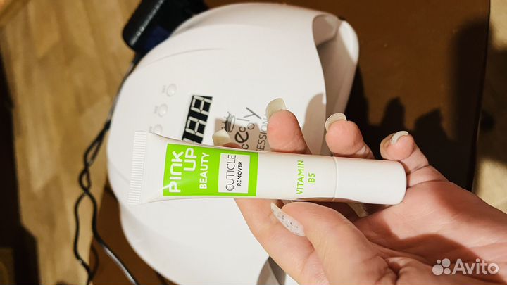 Лампа для маникюра новая