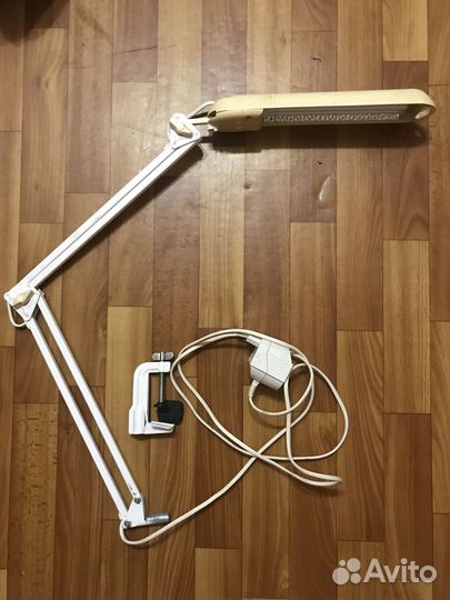 Лампа настольная