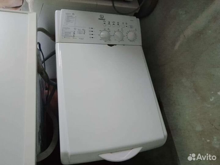 Стиральная машина с вертикальной загрузкой