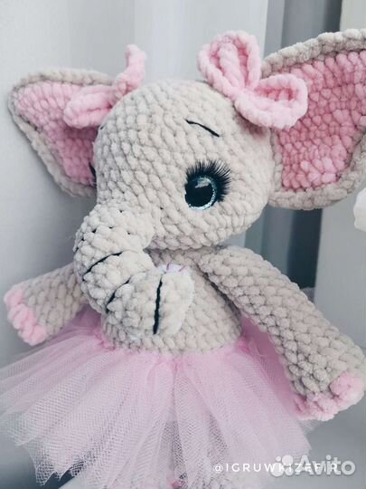 Слонёнок вязаный