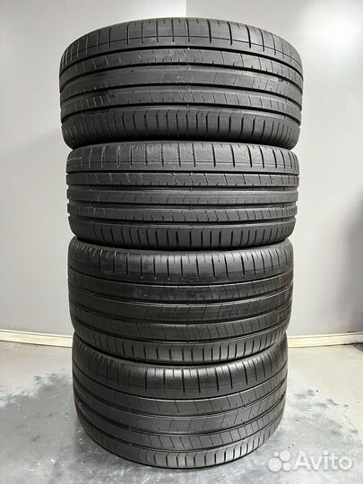 Pirelli P Zero PZ4 285/35 R23 и 325/30 R23