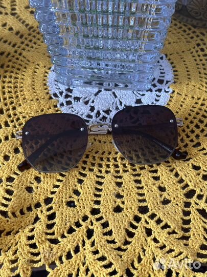 Солнцезащитные очки женские