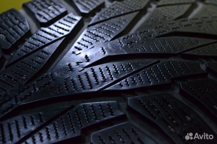 Nokian Tyres Hakkapeliitta R2 SUV 255/55 R18