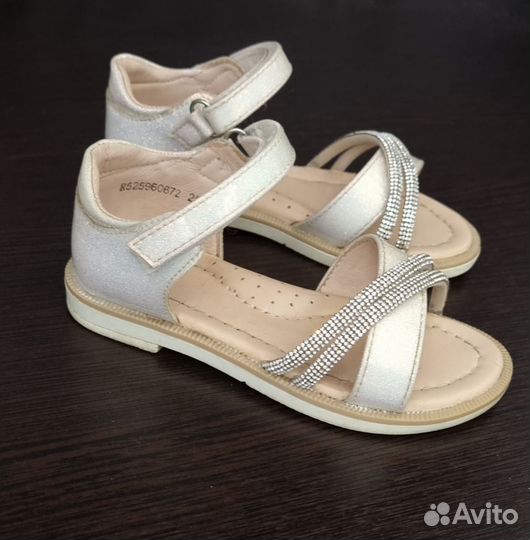Сандалии для девочки