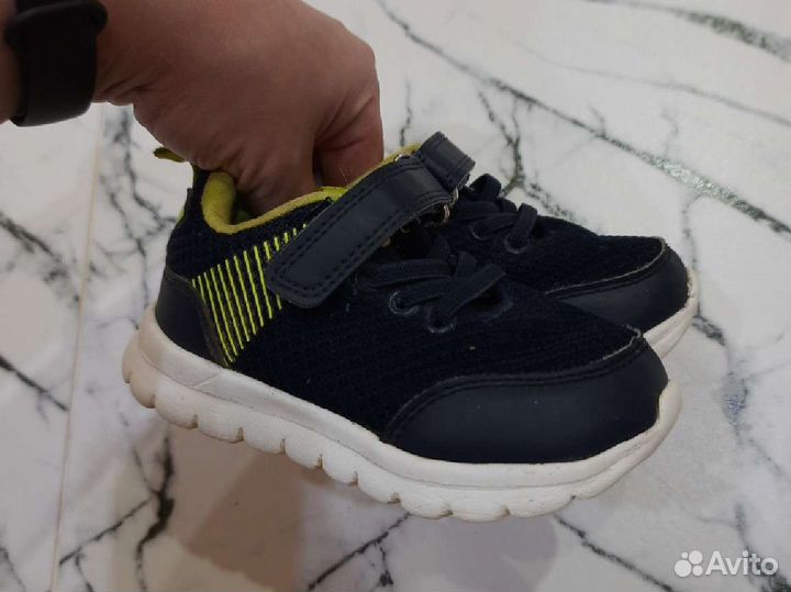 Кроссовки детские