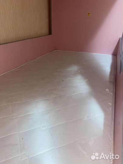 Двухярусная кровать