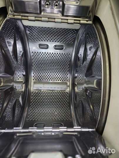 Стиральная машина с вертикальной загрузкой