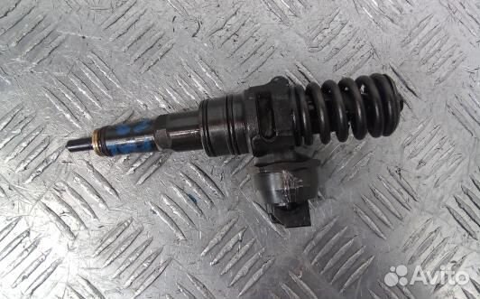Форсунка дизельная audi A4 B7 (PML23AL03)