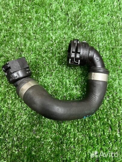 Патрубок системы охлаждения