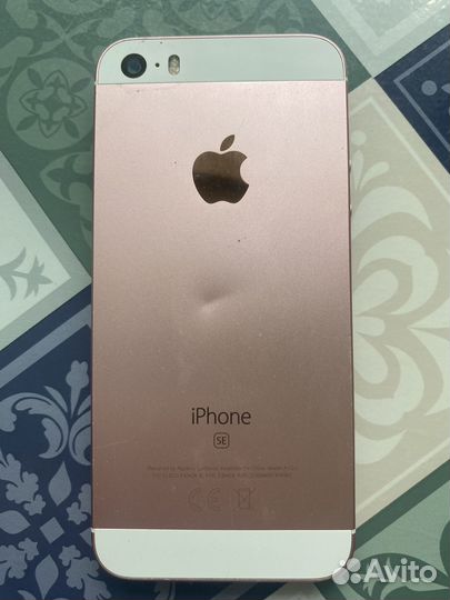 Телефон iPhone se 2016