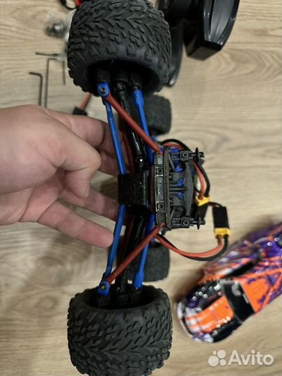 Машинка Traxxas E-revo 1/16