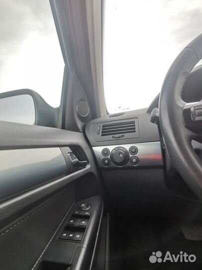 Opel Astra 1.8 AT, 2011, 84 000 км