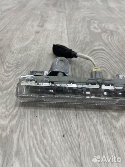 Стоп-сигнал Toyota Auris ZRE151 1zrfe 2008