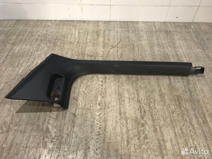 Накладка порога передняя левая Skoda Octavia A5