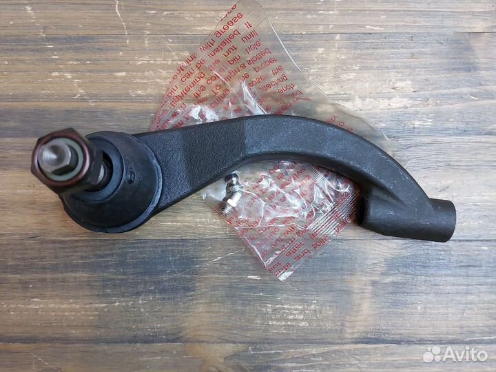 Правый рулевой наконечник Stratus Sebring Siber