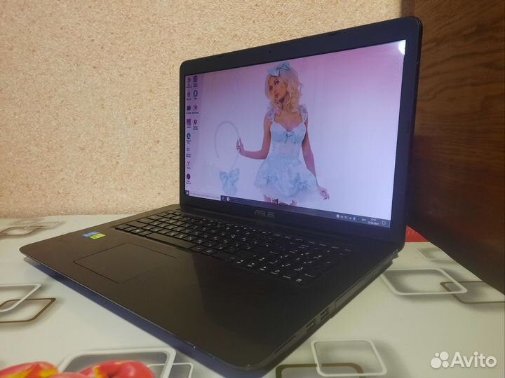 Огромный игровой ноутбук Asus 2 видеокарты