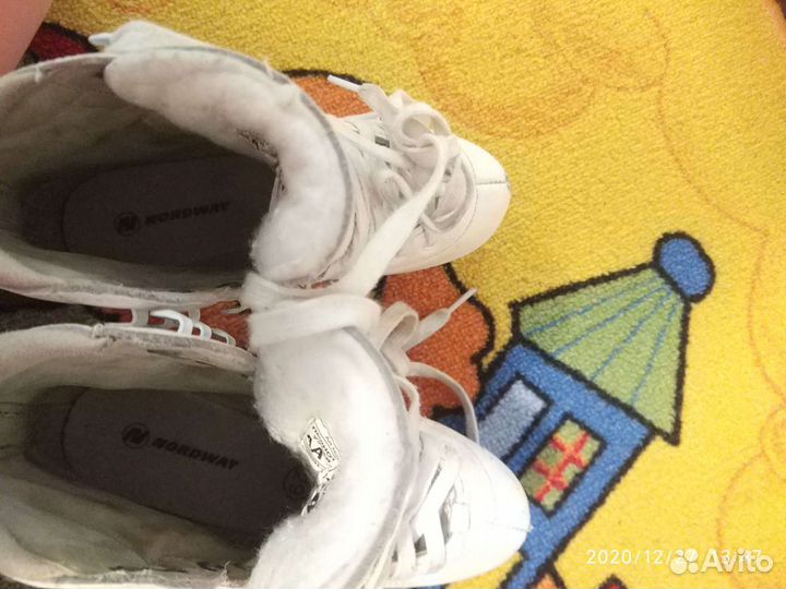 Коньки фигурные 29р