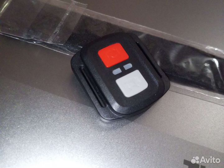 Продаю пульт ду с ремешком для крепления на руку