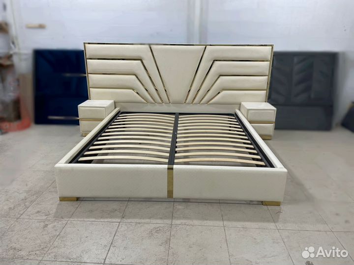 Кровать мягкая