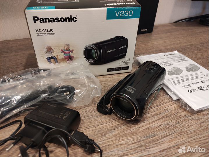 Видеокамера Panasonic hc-v230 FullHD 50x Zoom
