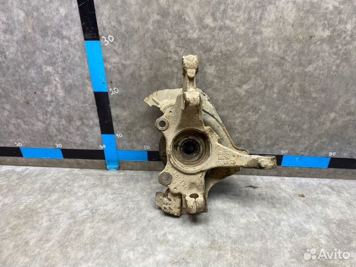 Кулак поворотный передний правый Opel Corsa D 1.0