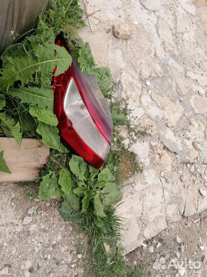 Задние фонари Ford Focus 3