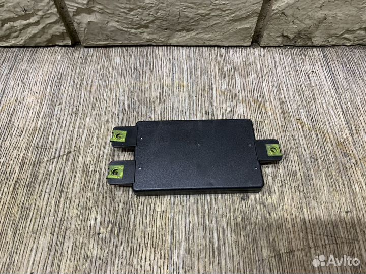 Volkswagen Touareg 2002-2010 Антенна