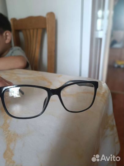 Очки с диоптриями 1.0 минус