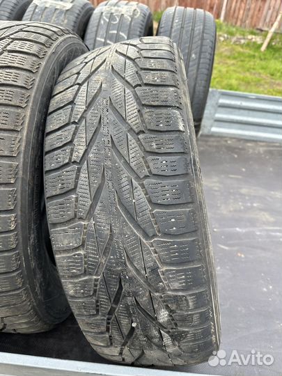 Nokian Tyres Hakkapeliitta R2 SUV 225/65 R17 106R