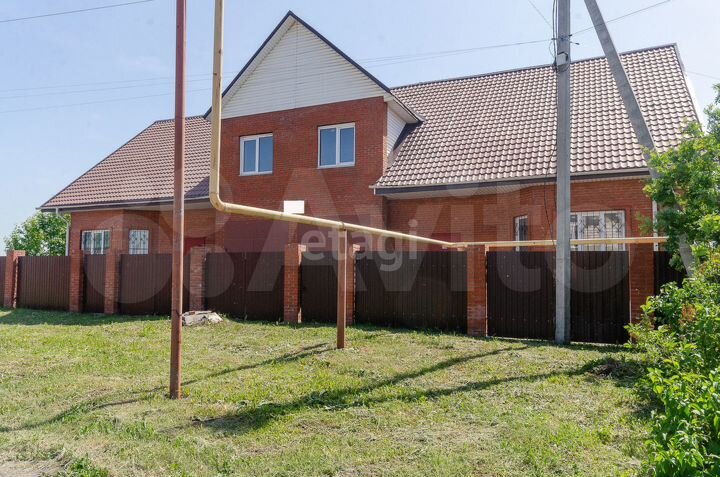 Дом 319 м² на участке 5,5 сот.