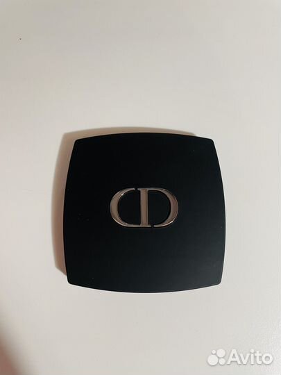 Dior зеркало