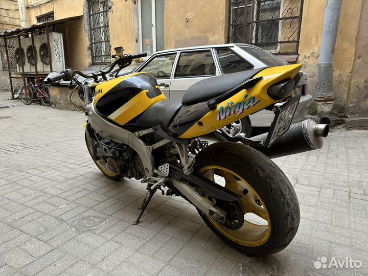 Kawasaki Ninja ZX-6R