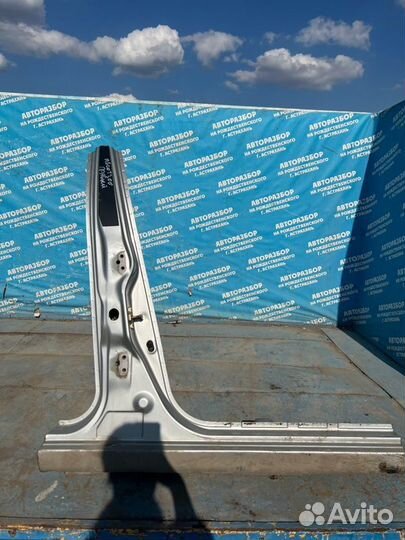 Правый порог со стойкой Chevrolet Aveo T200 седан