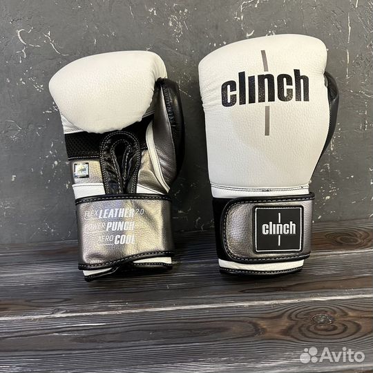 Боксерские перчатки
