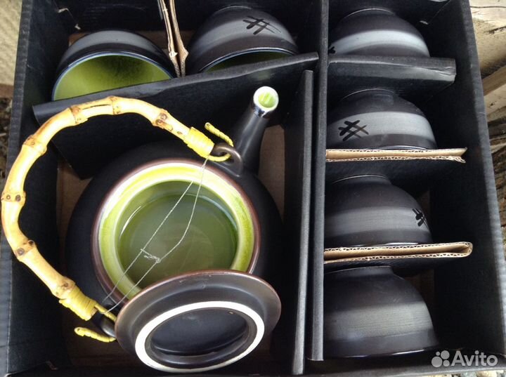 Чайный набор фарфоровый (чайник и 6 пиал)