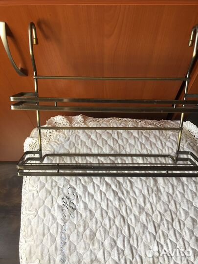 Полка подвесная