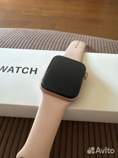 Apple Watch se series 6 44 mm pink