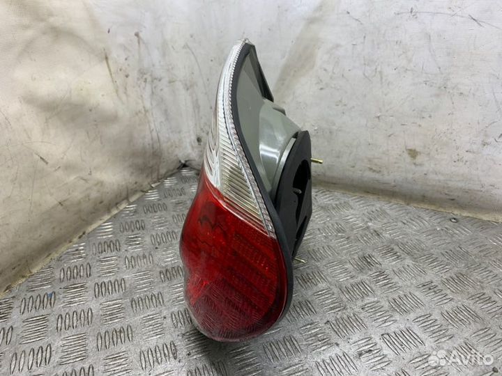 Фонарь задний правый Toyota Camry V30 2azfe 2005