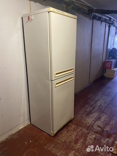 Холодильник stinol