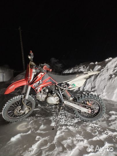 Продам мотоцикл Apollo rfz racing