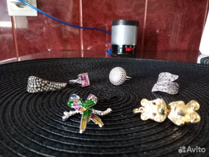 Бижутерия кольца подвески цепи брошь бусы серьги